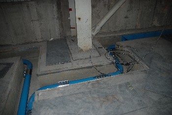 R�seau pneumatique de transport de l'abrasif pr�fabriqu� en usine pour installation facile et rapide